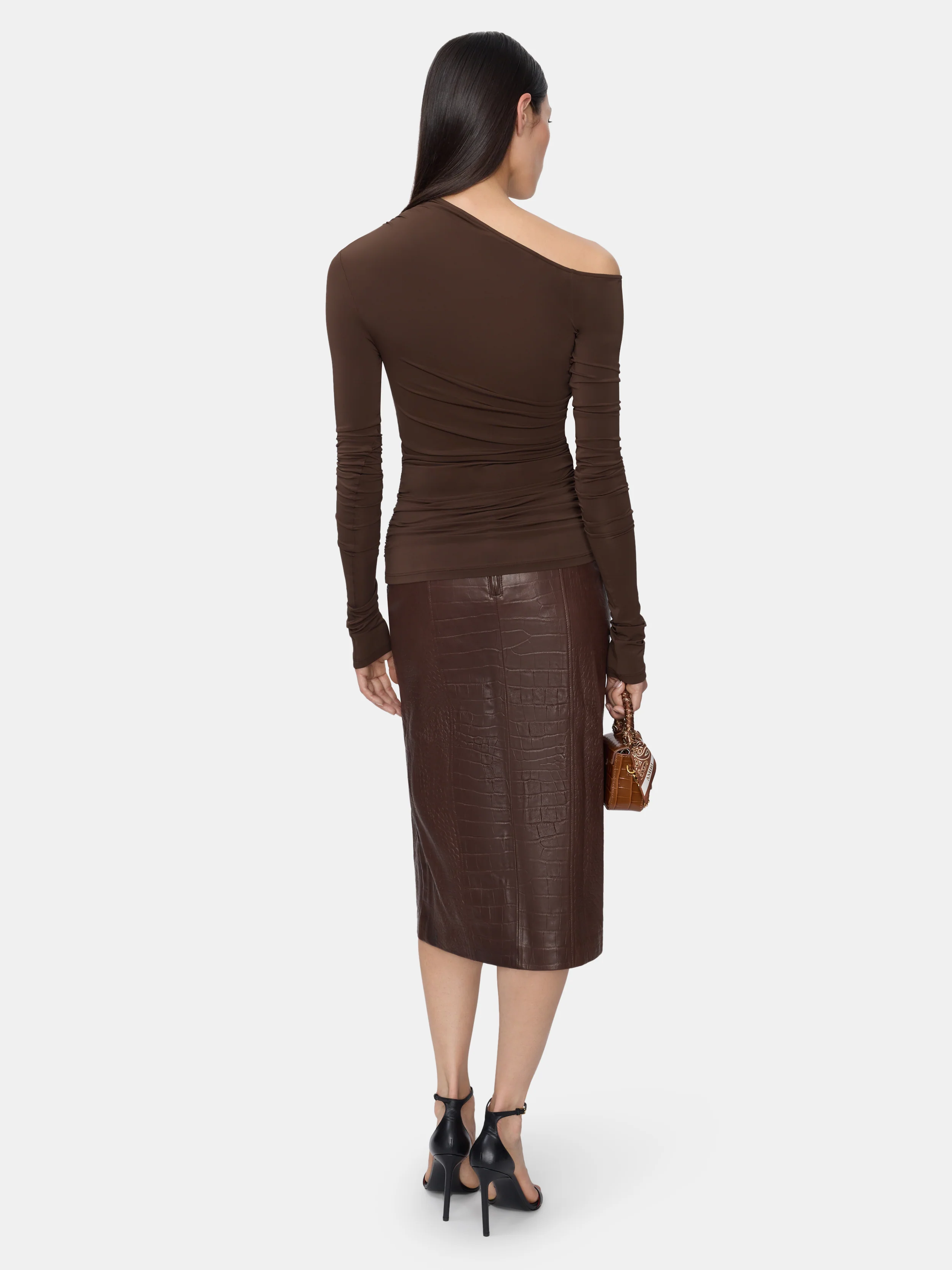 WOMEN - WOMEN'S MA OFF THE SHOULDER LONG SLEEVE TOP - DARK BROWN - Image 4